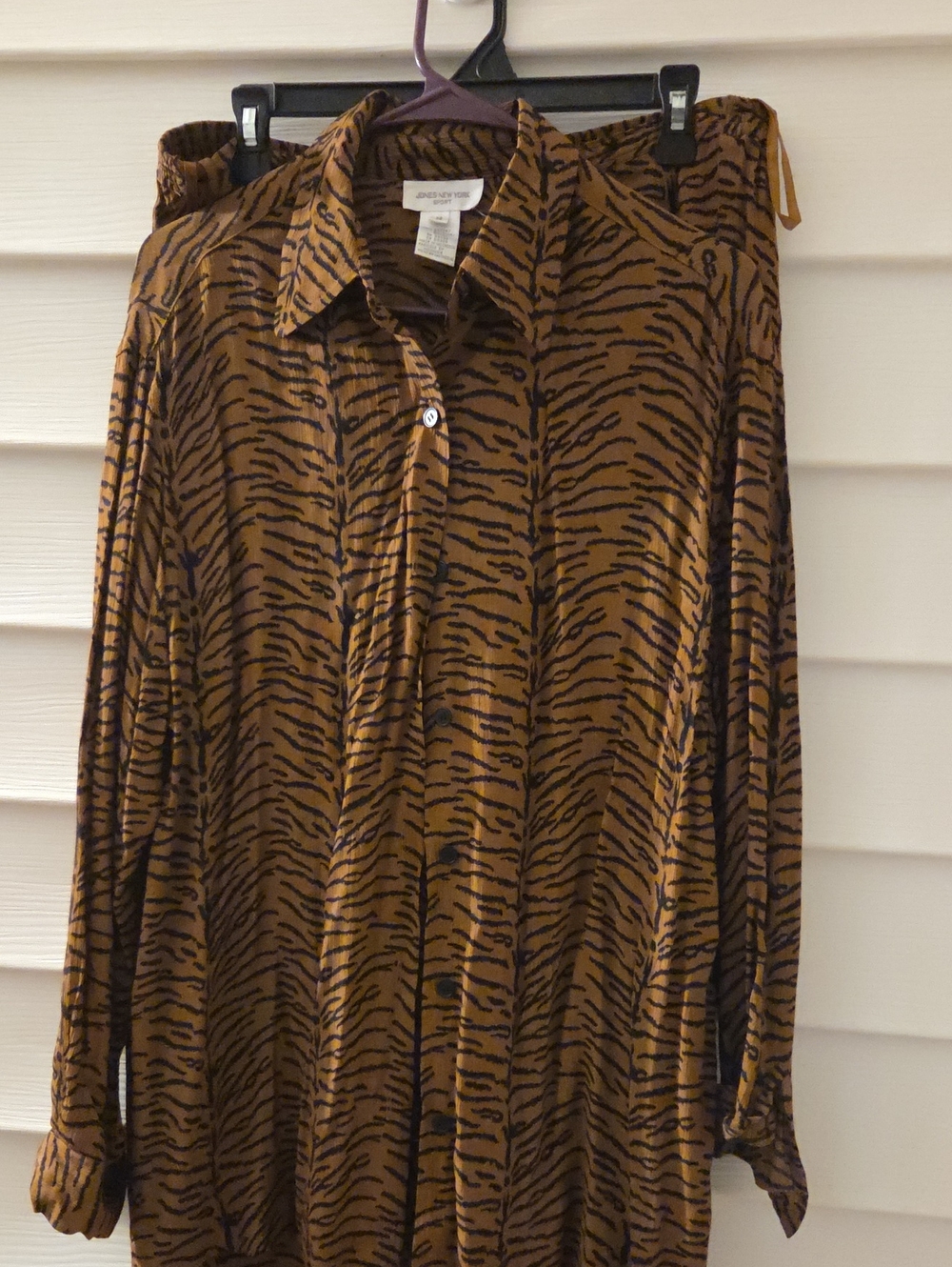Jones New York Brown and Black Tiger-Stripe Button Down Shirt With Matching Pant